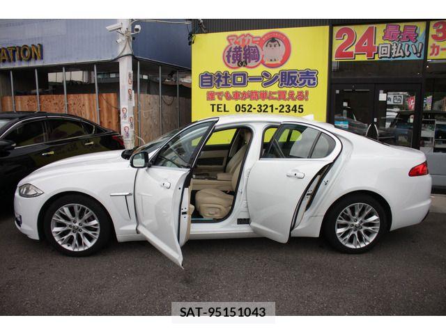 Jaguar XF 2013-03 7979559-13