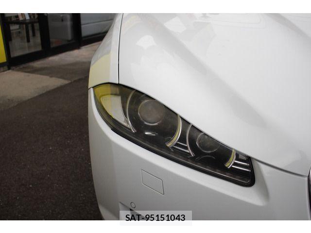 Jaguar XF 2013-03 7979559-8
