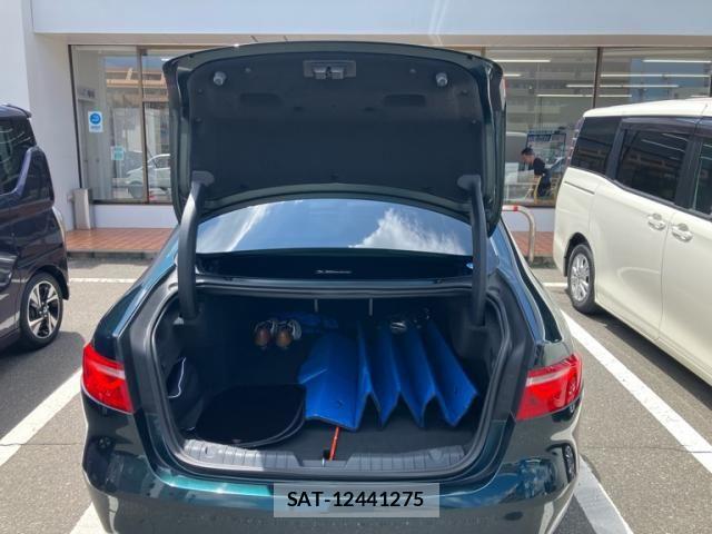 Jaguar XF 2016-07 8074129-13