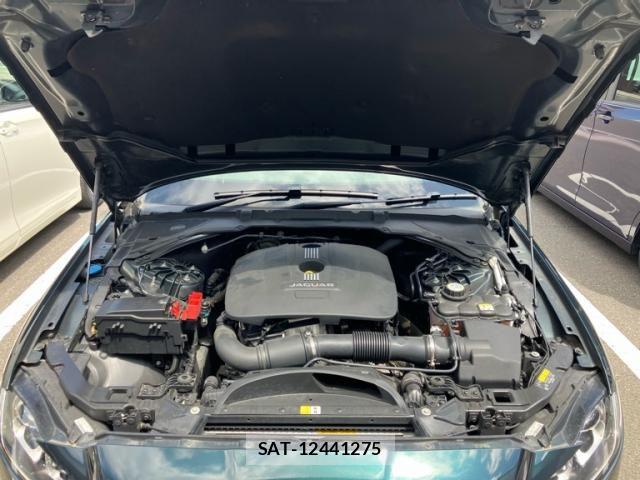 Jaguar XF 2016-07 8074129-15