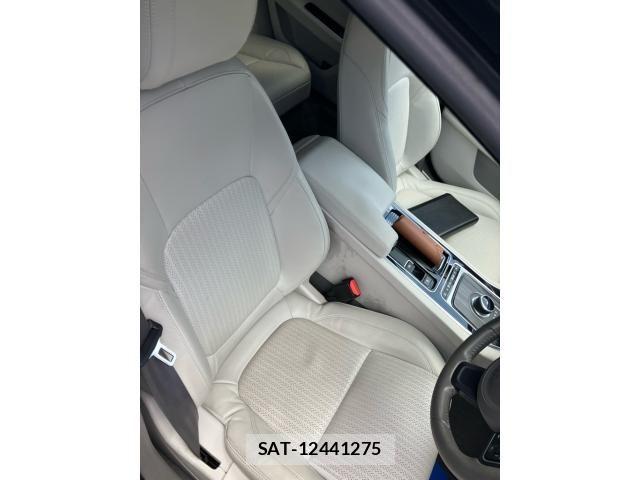 Jaguar XF 2016-07 8074129-18