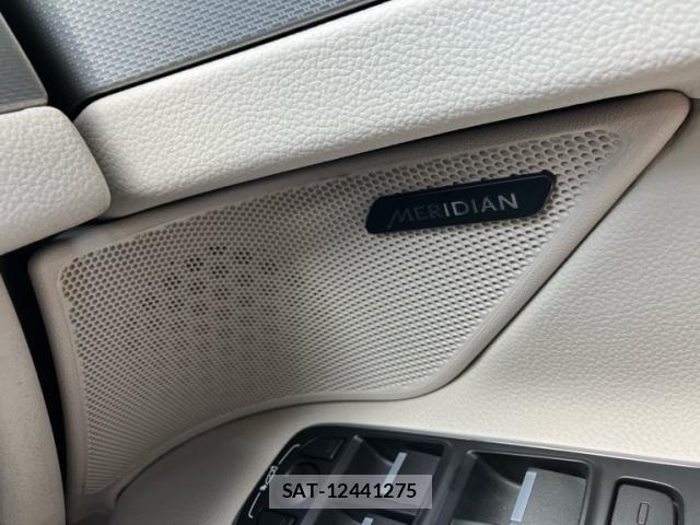 Jaguar XF 2016-07 8074129-29