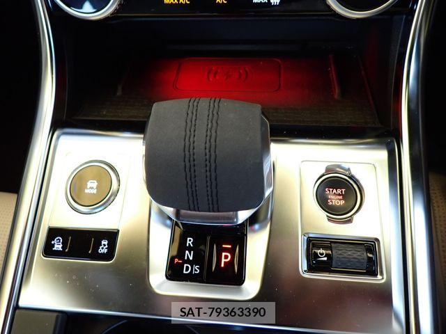 Jaguar XF 2023-11 8074128-16