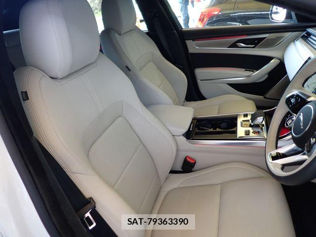 Jaguar XF 2023-11 8074128-20