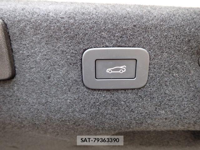 Jaguar XF 2023-11 8074128-24