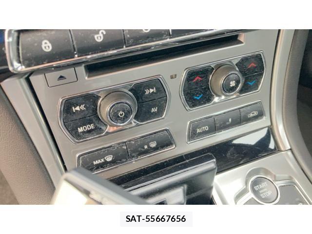 Jaguar XF 2012-07 8099769-25
