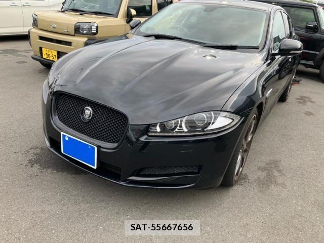 Jaguar XF 2012-07 8099769-2