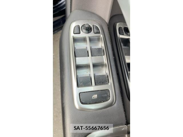 Jaguar XF 2012-07 8099769-28