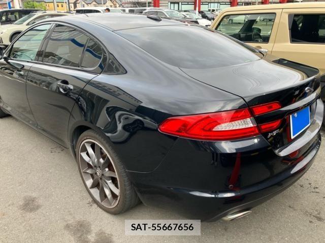 Jaguar XF 2012-07 8099769-3