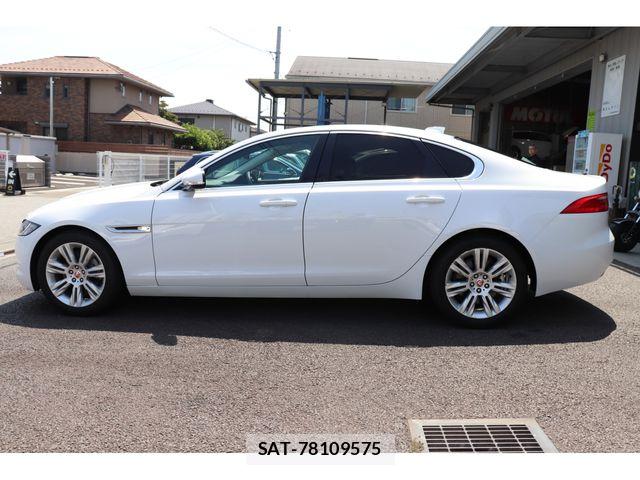 Jaguar XF 2020-09 8099770-4