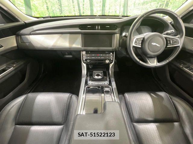 Jaguar XF 2019-03 6244717-1