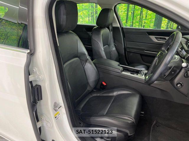 Jaguar XF 2019-03 6244717-7