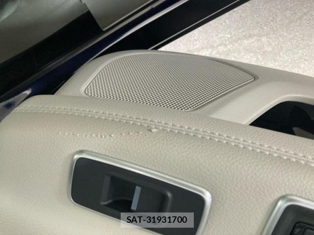 Jaguar XF 2018-12 7876997-26