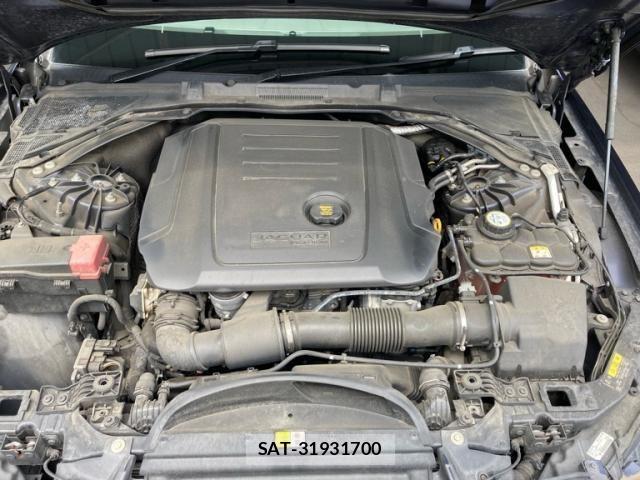 Jaguar XF 2018-12 7876997-27