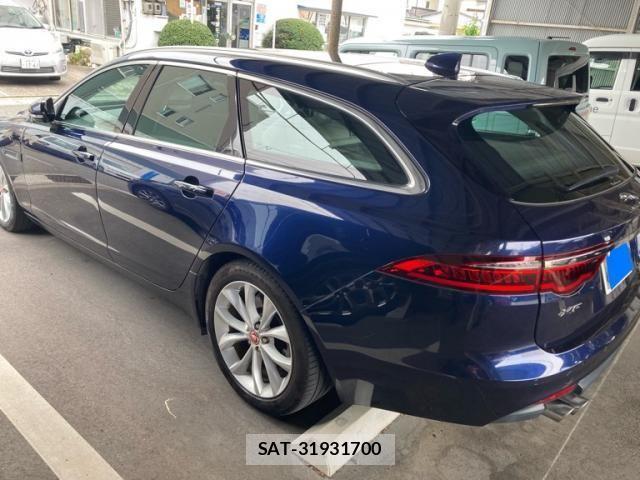 Jaguar XF 2018-12 7876997-3