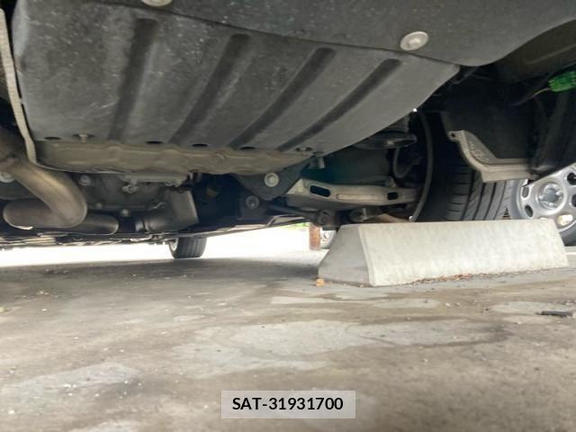 Jaguar XF 2018-12 7876997-6