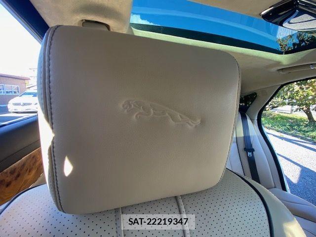 Jaguar XJ SERIES 2010-10 525069-21