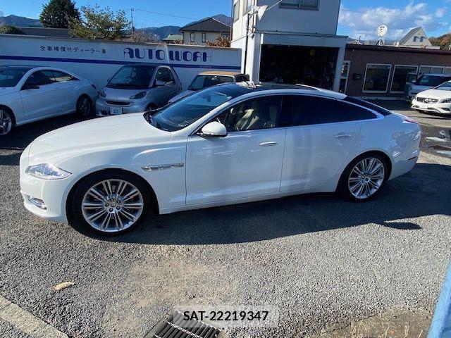 Jaguar XJ SERIES 2010-10 525069-3