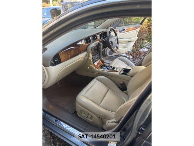 Jaguar XJ SERIES 2004-07 3672601-9
