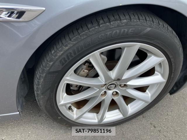 Jaguar XJ SERIES 2013-06 7327623-9