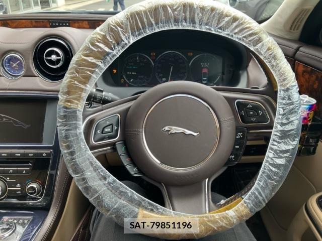 Jaguar XJ SERIES 2013-06 7327623-15
