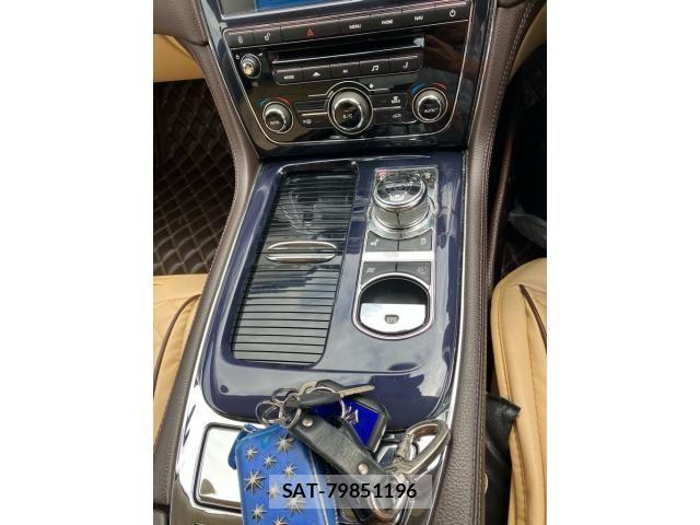 Jaguar XJ SERIES 2013-06 7327623-20