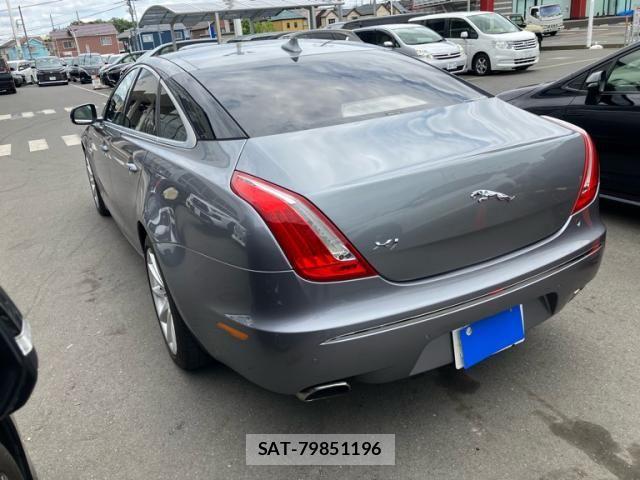 Jaguar XJ SERIES 2013-06 7327623-4