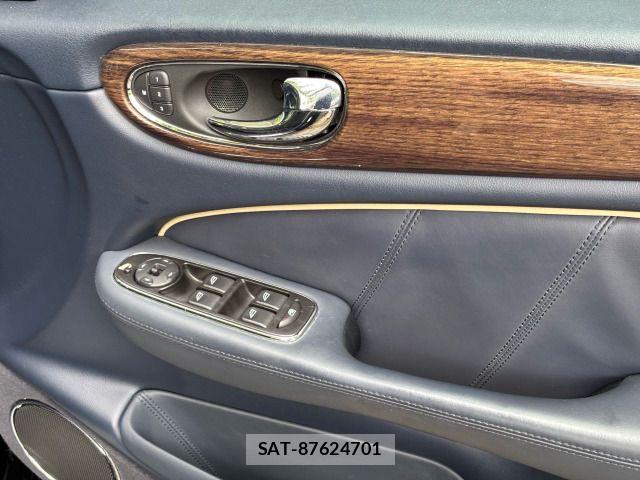 Jaguar XJ SERIES 2008-10 7358188-12
