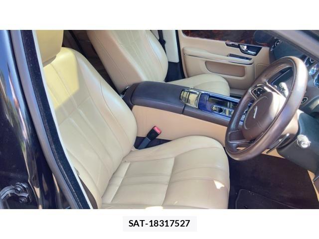 Jaguar XJ SERIES 2012-02 8336298-12