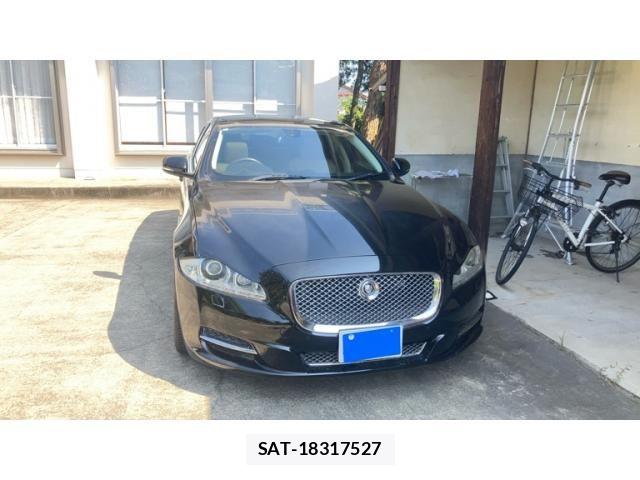Jaguar XJ SERIES 2012-02 8336298-1