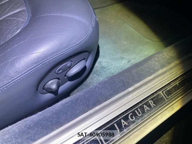 Jaguar XJ SERIES 1996-09 8685737-15