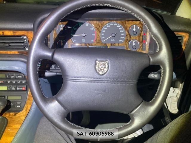 Jaguar XJ SERIES 1996-09 8685737-16