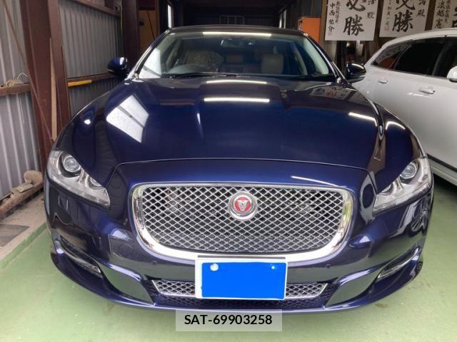 Jaguar XJ SERIES 2015-02 8742863-1