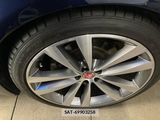 Jaguar XJ SERIES 2015-02 8742863-8