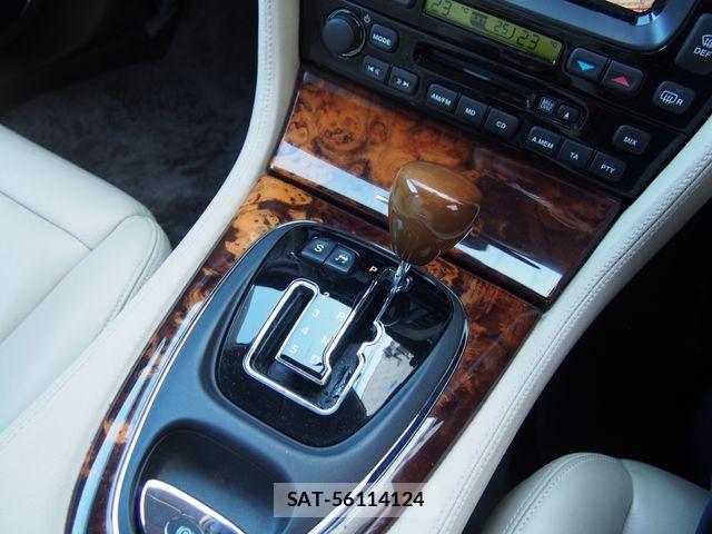 Jaguar XJ SERIES 2004-03 8871208-10
