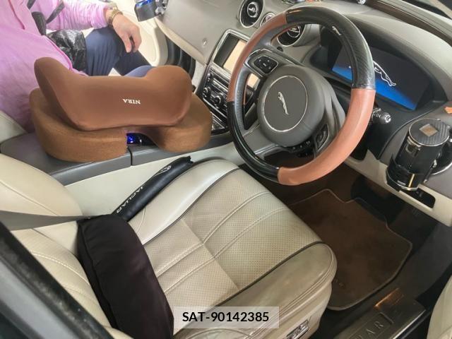 Jaguar XJ SERIES 2011-11 8880193-16