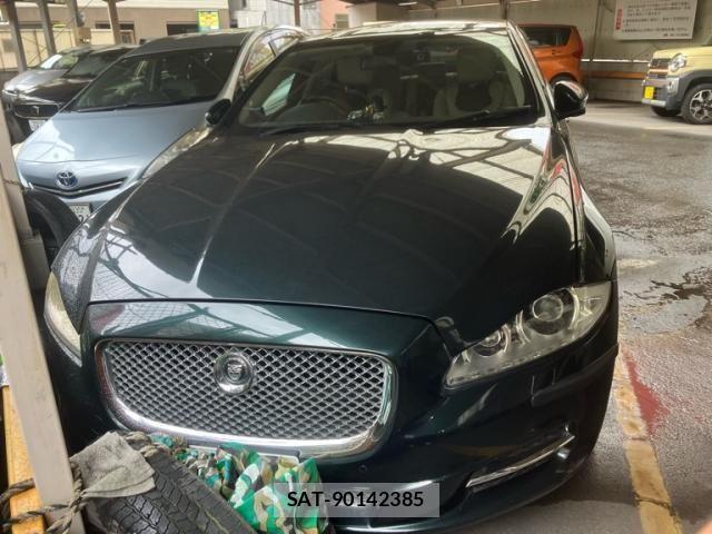 Jaguar XJ SERIES 2011-11 8880193-1