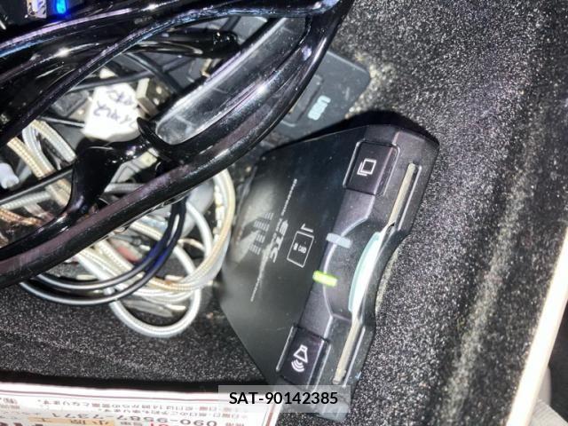 Jaguar XJ SERIES 2011-11 8880193-27