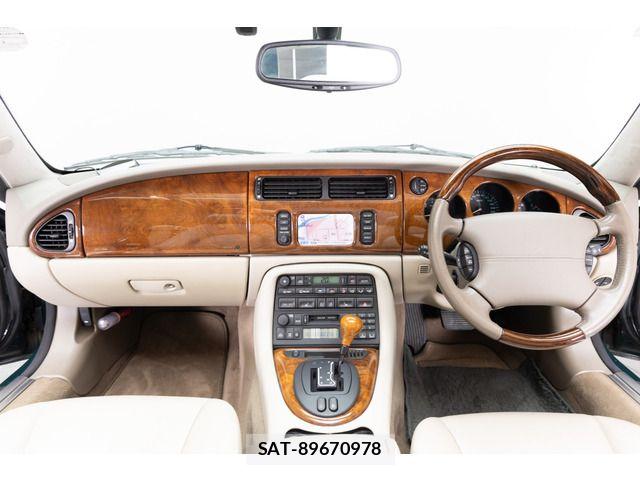 Jaguar XK SERIES 2000-11 7785818-1