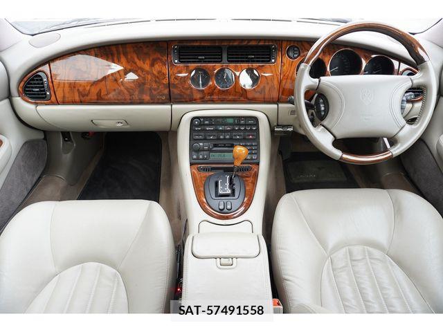 Jaguar XK SERIES 1998-02 7785819-19