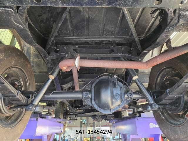 Mitsubishi JEEP 1980-09 4754419-23