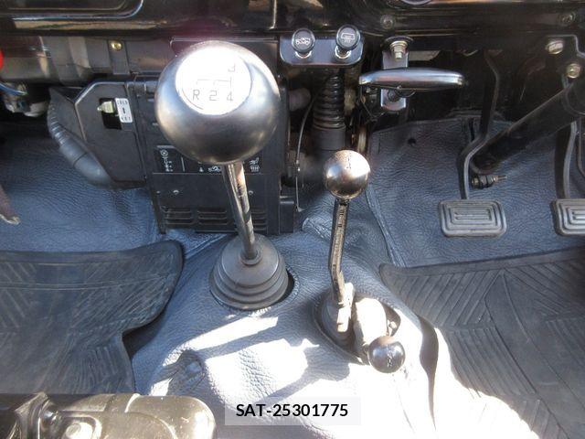 Mitsubishi JEEP 1988-01 8666292-10