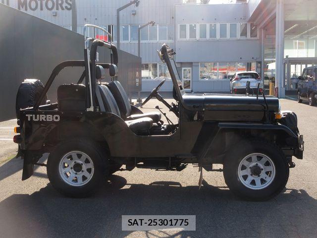 Mitsubishi JEEP 1988-01 8666292-4