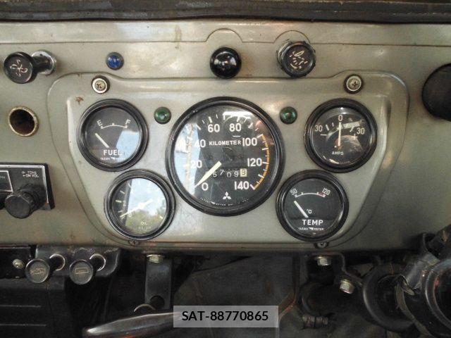 Mitsubishi JEEP 1980-02 8880196-12
