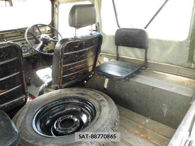 Mitsubishi JEEP 1980-02 8880196-17