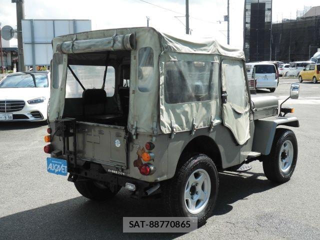 Mitsubishi JEEP 1980-02 8880196-4