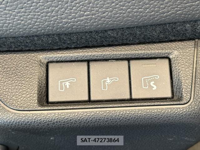 Jeep Avenger 2025-03 8883761-13