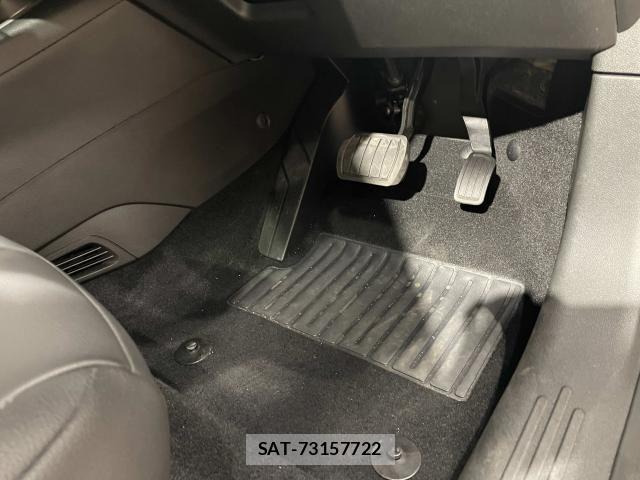 Jeep Avenger 2025-06 8883760-13