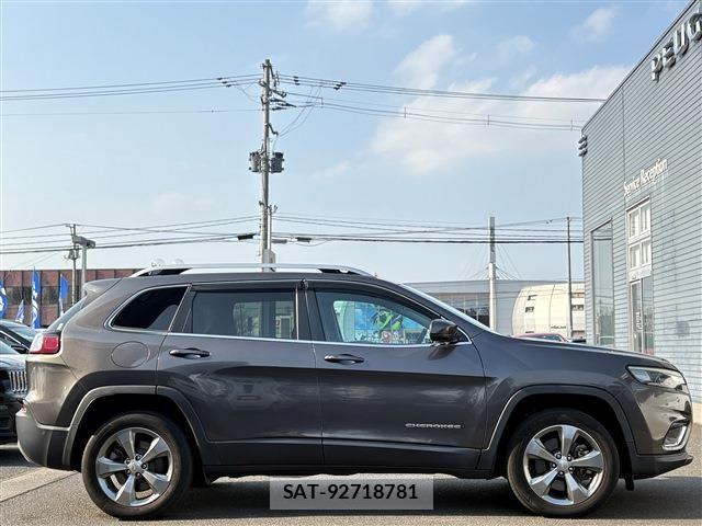 Jeep CHEROKEE 2021-04 6612405-3