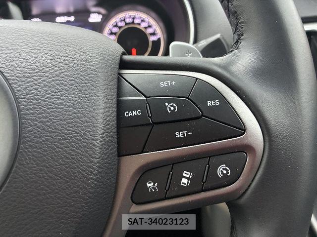 Jeep CHEROKEE 2019-08 6676409-17